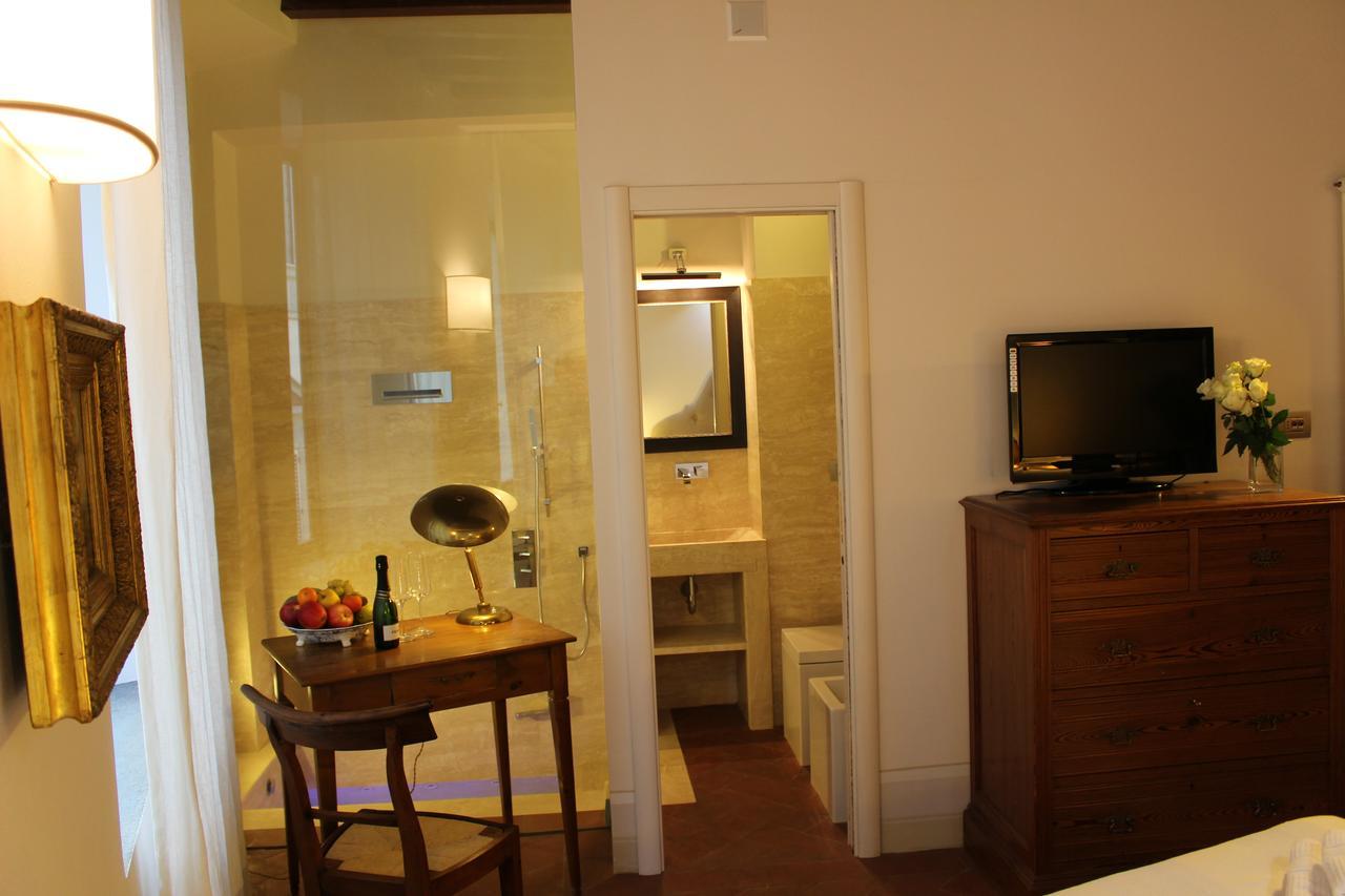 B & B Righi In Santa Croce ฟลอเรนซ์ ภายนอก รูปภาพ