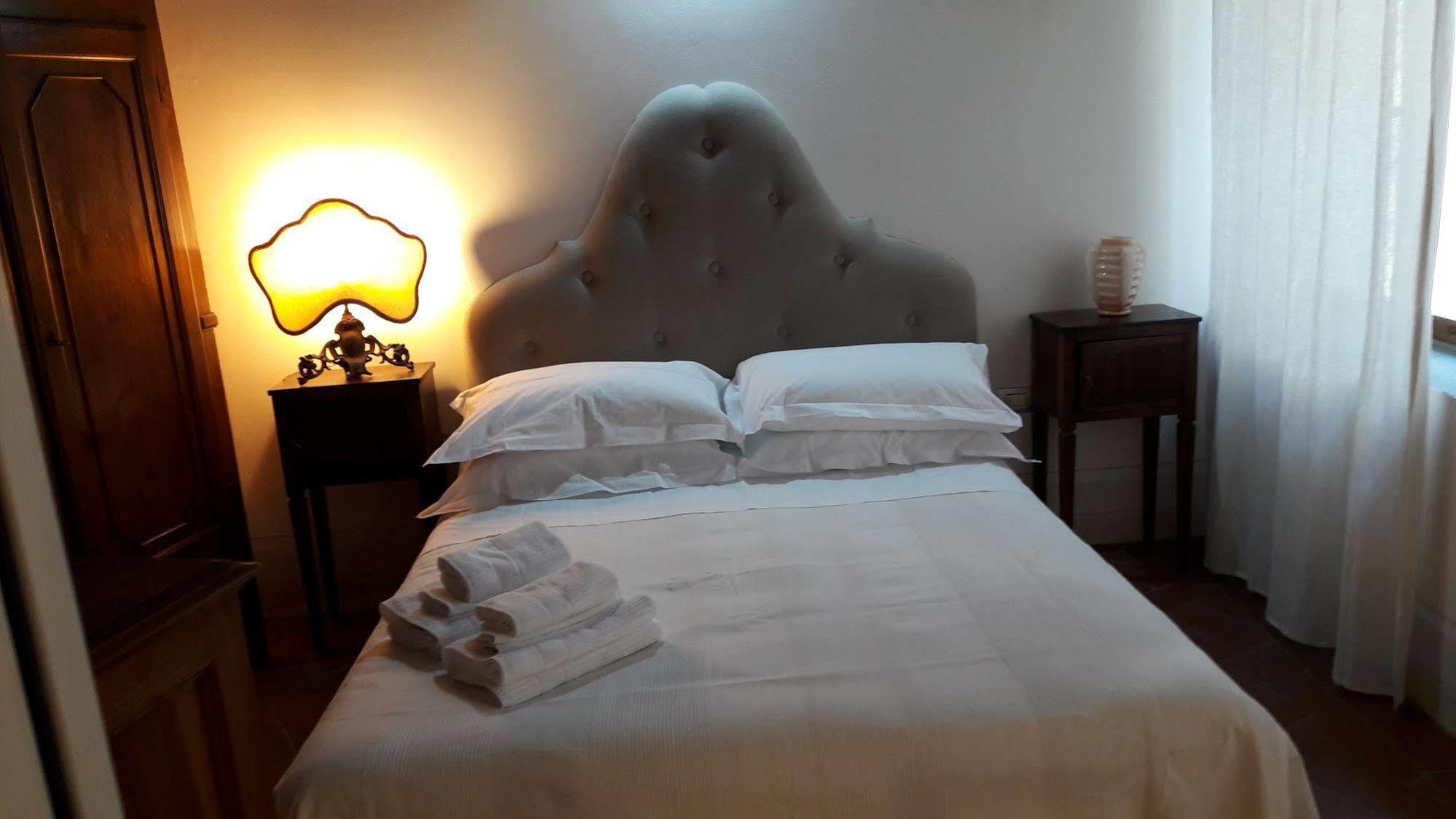 B & B Righi In Santa Croce ฟลอเรนซ์ ภายนอก รูปภาพ